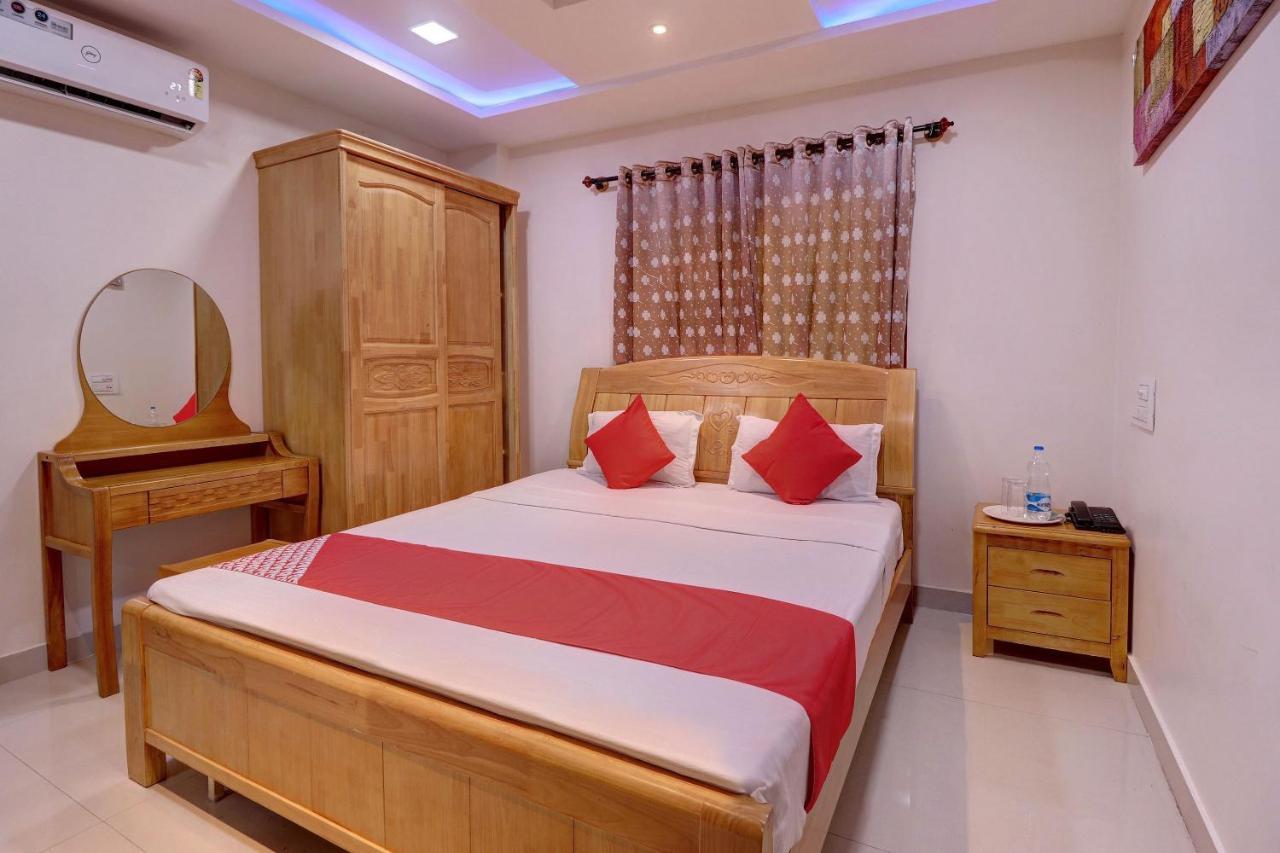 Oyo 24245 Dv Residency Hotel Bhadravati Exterior foto